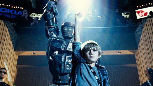 Dakota Goyo som Max Kenton Dakota Goyo som Max Kenton