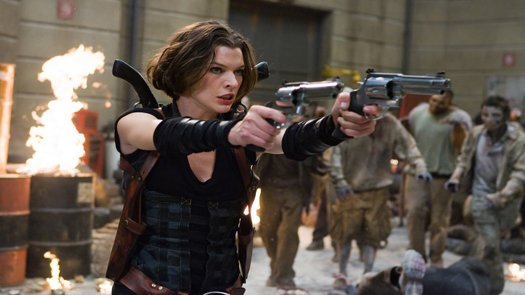 Milla Jovovich som Alice