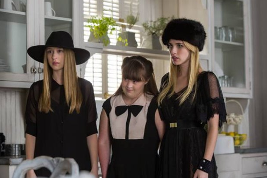 American Horror Story: Coven sæson 3 dvd anmeldelse American Horror Story: Coven sæson 3 dvd anmeldelse